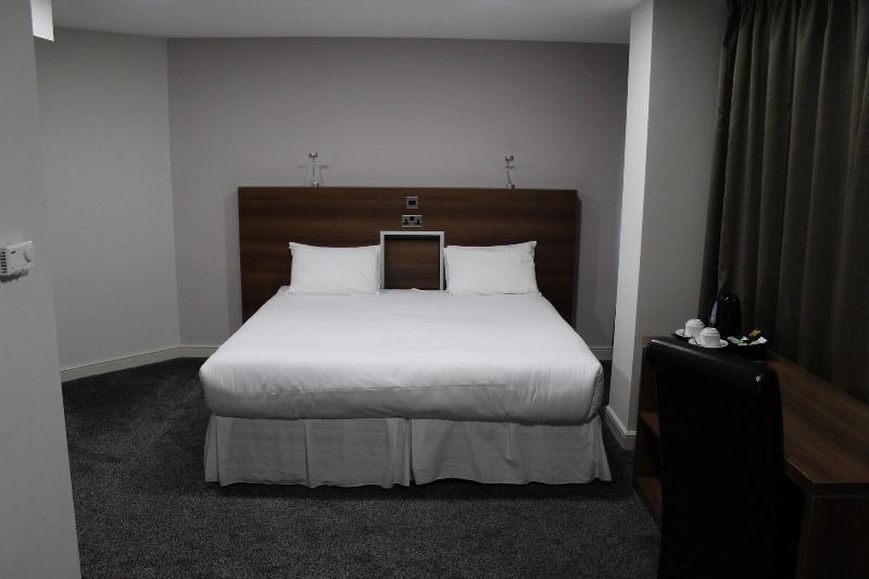Ox Manchester Hotel - Oda