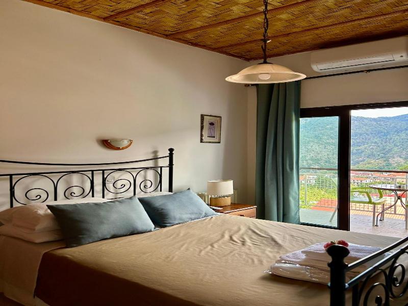 Two Flowers Hotel - Genel