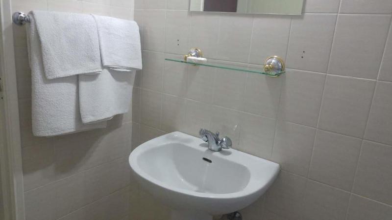 Two Flowers Hotel - Oda