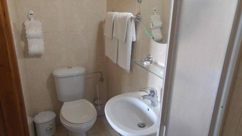 Two Flowers Hotel - Oda