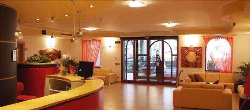 Marc Hotel - Lobi