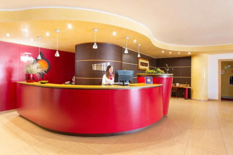 Marc Hotel - Lobi
