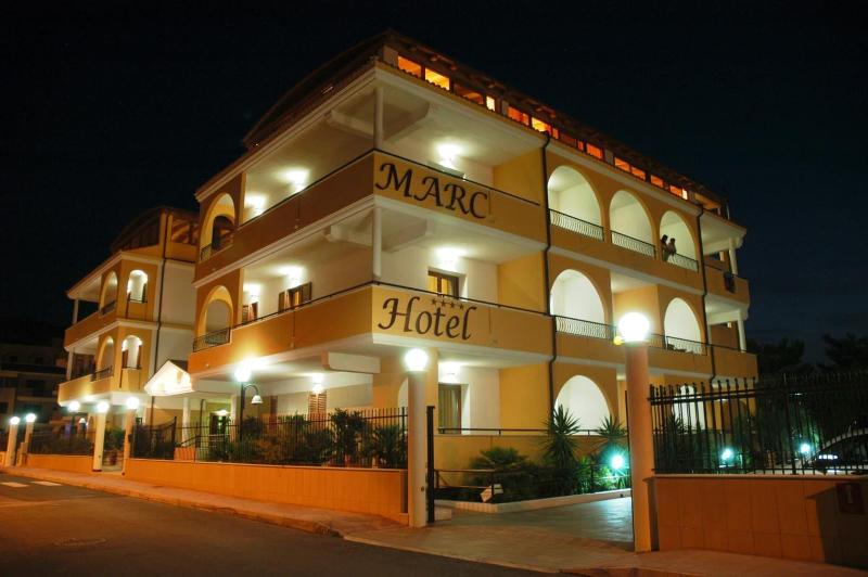 Marc Hotel - Genel