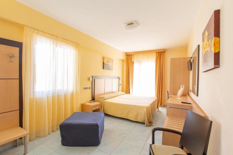 Marc Hotel - Oda