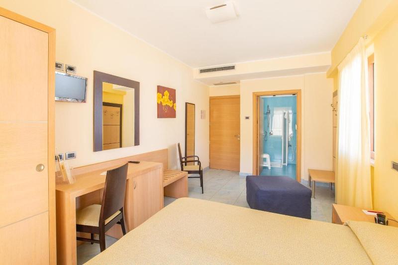Marc Hotel - Oda