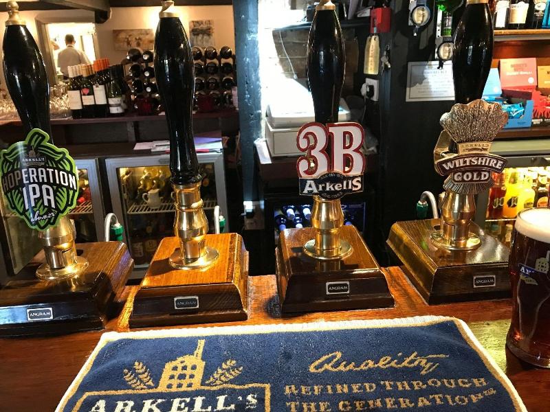 Ye Olde Red Lion - Bar