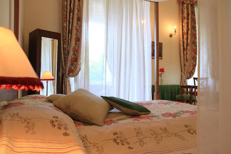 Károlyi Kastély Hotel & Restaurant - Oda
