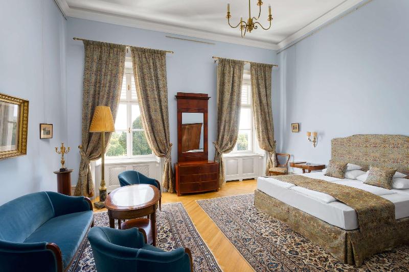 Károlyi Kastély Hotel & Restaurant - Oda
