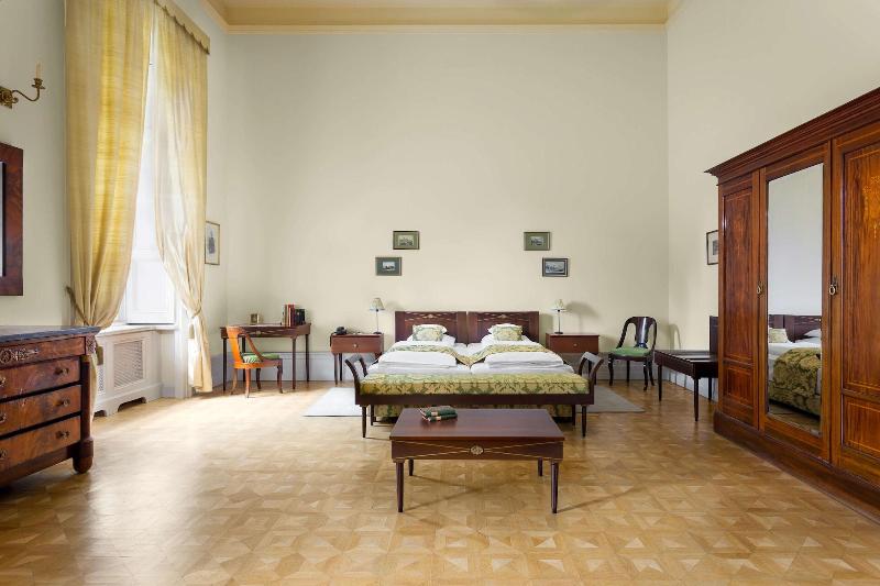 Károlyi Kastély Hotel & Restaurant - Oda
