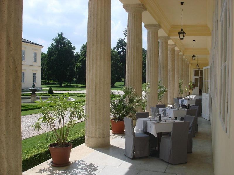 Károlyi Kastély Hotel & Restaurant - Teras