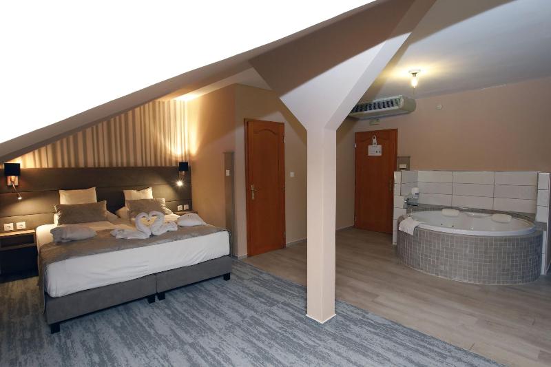 Laroba Wellness Hotel - Oda