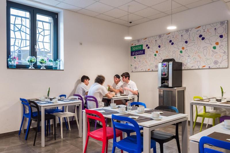 Camplus Guest Palermo - Restoran