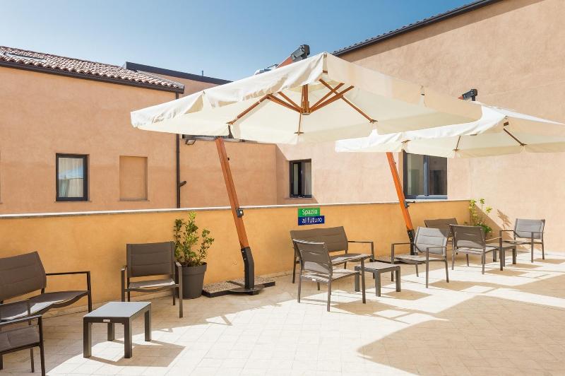 Camplus Guest Palermo - Teras