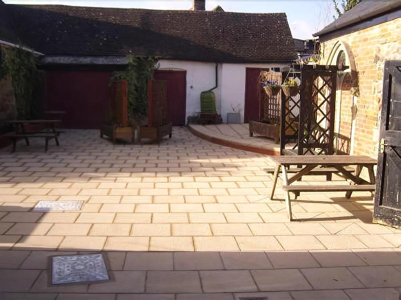 Crown At Aldbourne - Genel