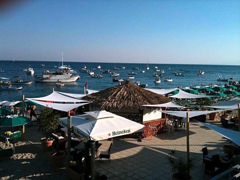 Mediterraneo - Genel
