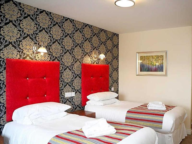 Cuttle Bridge Inn Hotel - Genel