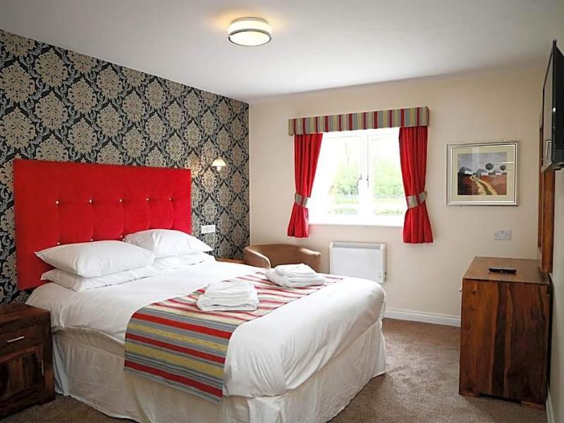 Cuttle Bridge Inn Hotel - Genel
