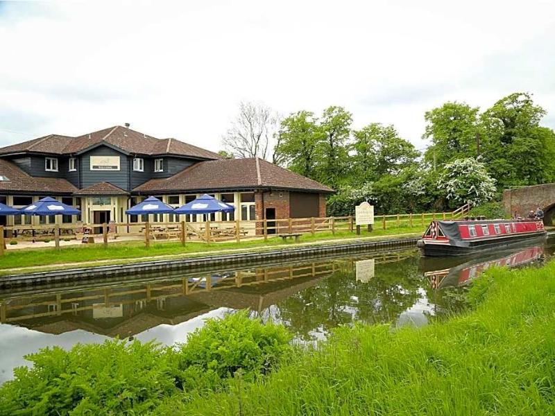 Cuttle Bridge Inn Hotel - Genel