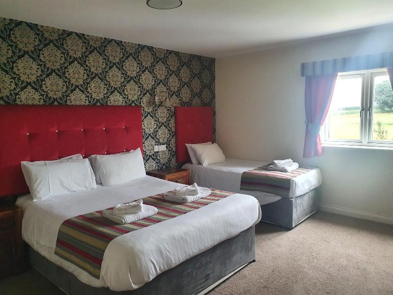 Cuttle Bridge Inn Hotel - Oda