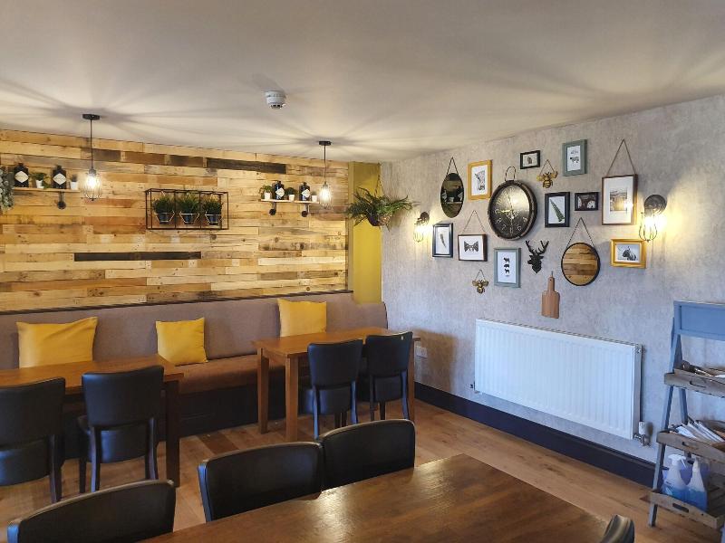 Cuttle Bridge Inn Hotel - Restoran