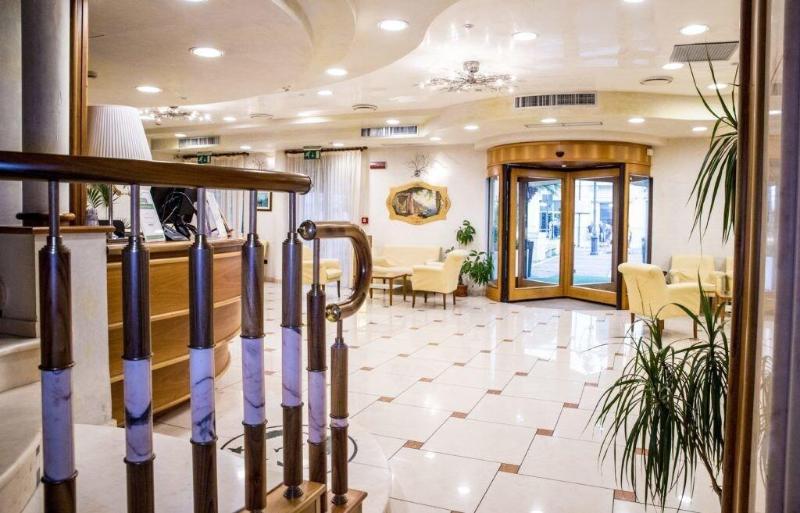 Grand Hotel Victoria - Lobi