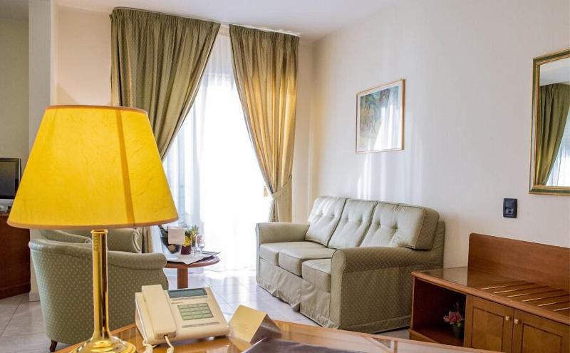 Grand Hotel Victoria - Lobi