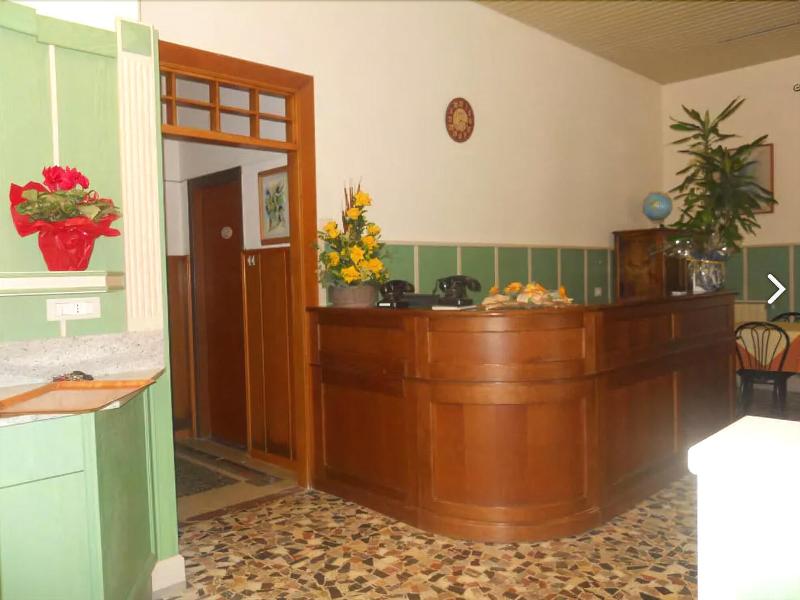 Albergo Ristorante Belvedere - Lobi