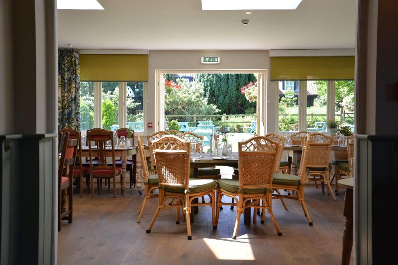 The Dolphin Inn - Restoran