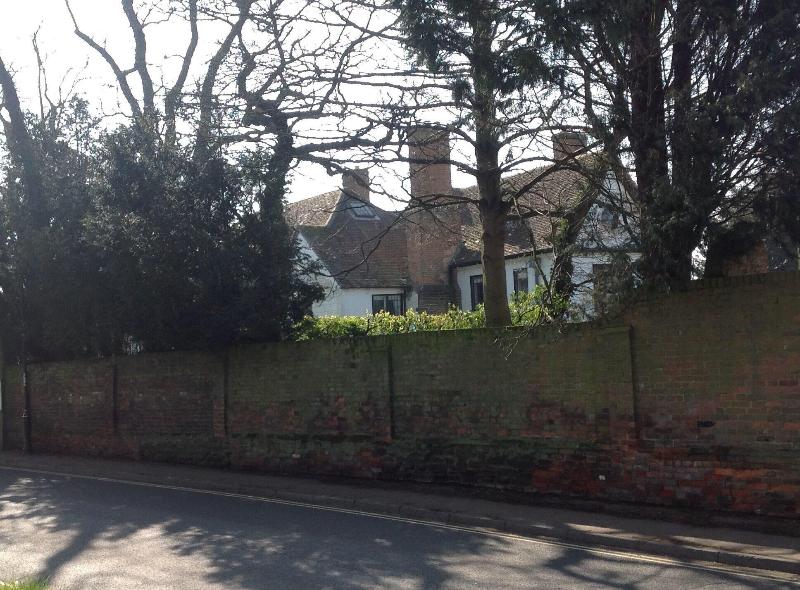 Harlington Manor - Genel