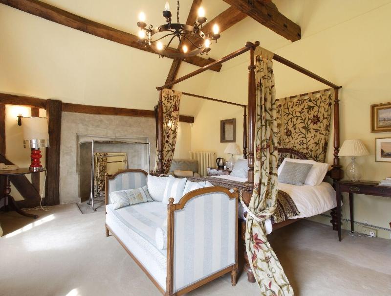Harlington Manor - Oda