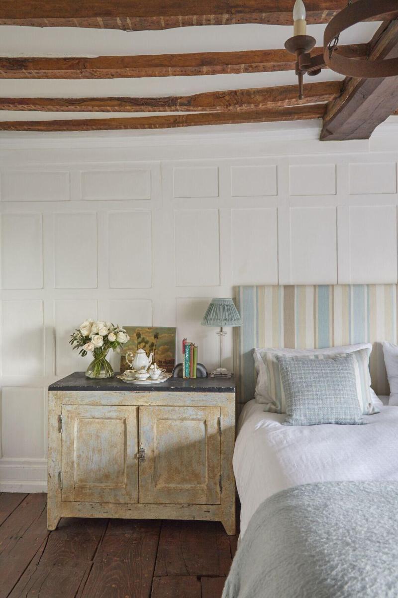 Harlington Manor - Oda