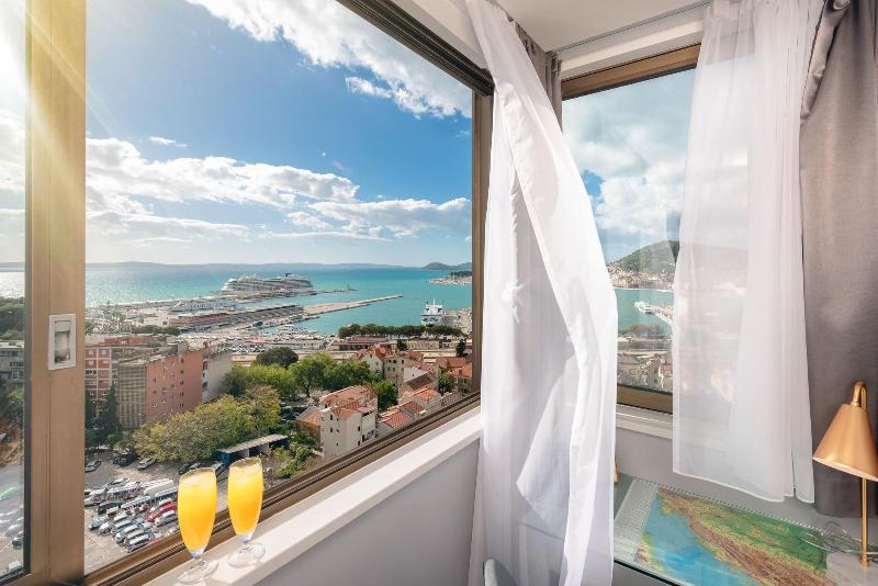 Royal Suites Sky - Genel