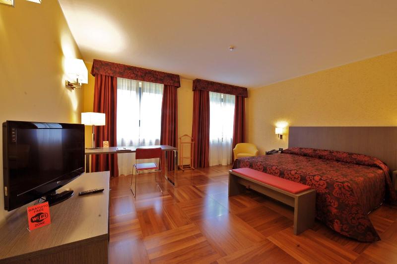 Parco Sassi Hotel - Oda
