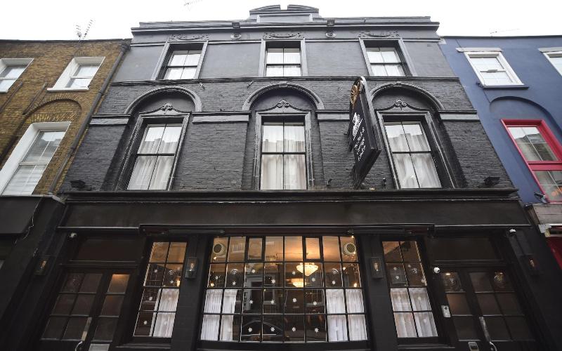 The Pack And Carriage London - Genel