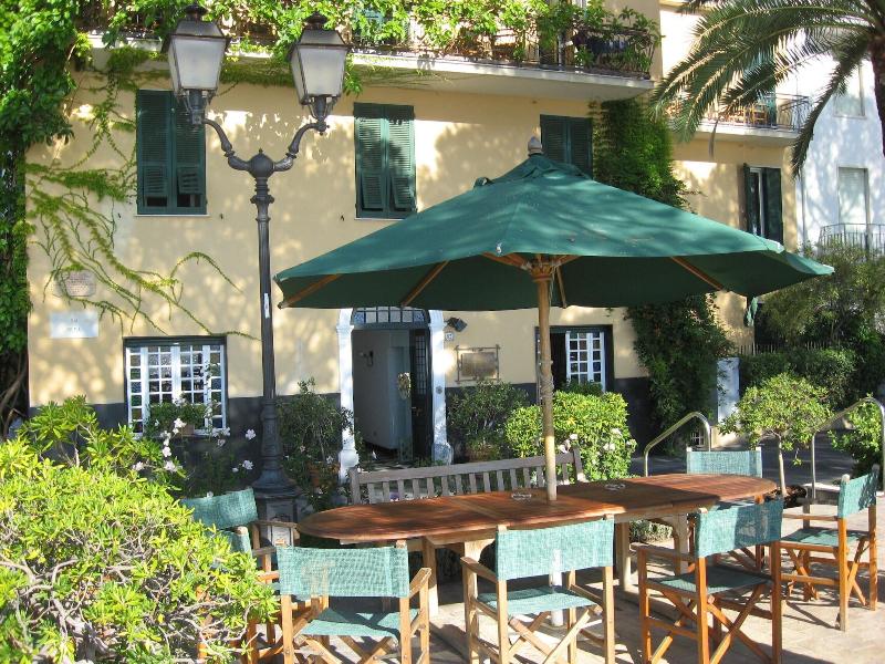 Hotel Beau Rivage - Genel
