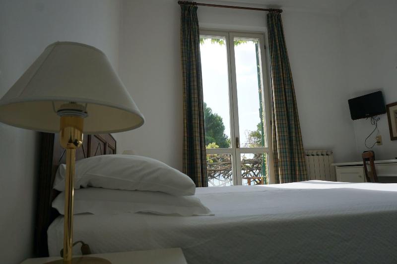 Hotel Beau Rivage - Oda