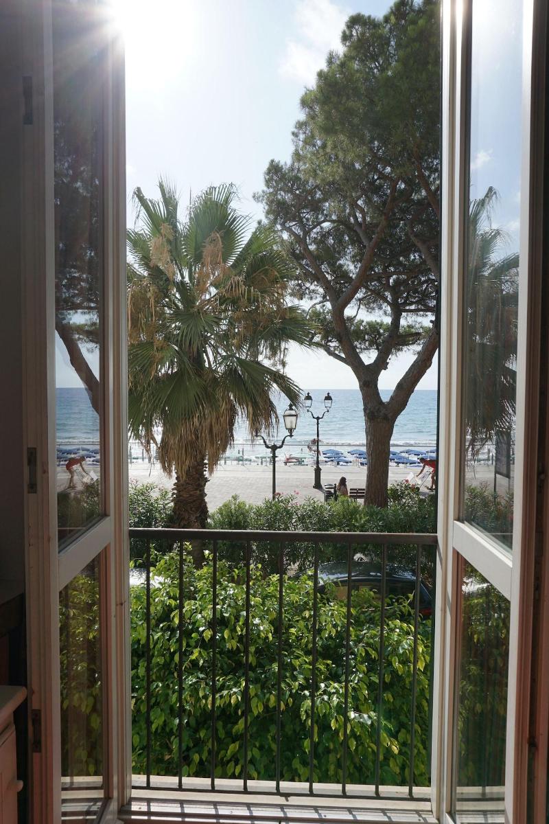Hotel Beau Rivage - Oda
