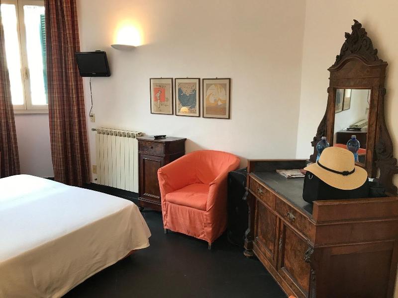 Hotel Beau Rivage - Oda