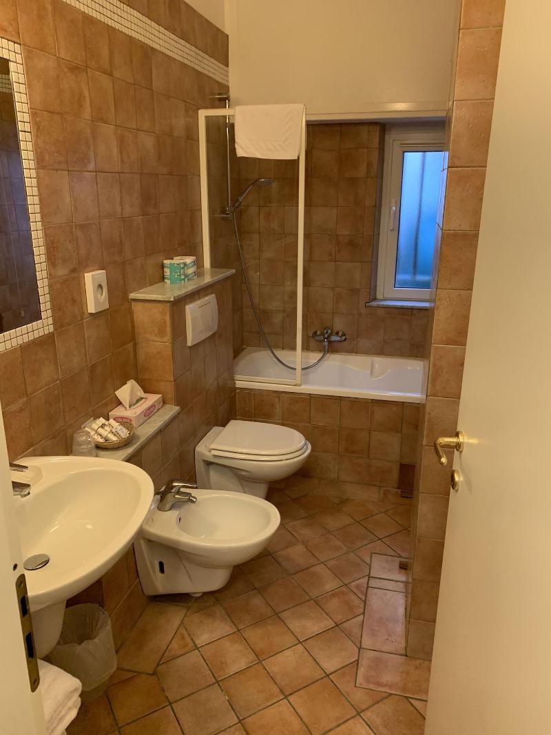 Hotel Beau Rivage - Oda