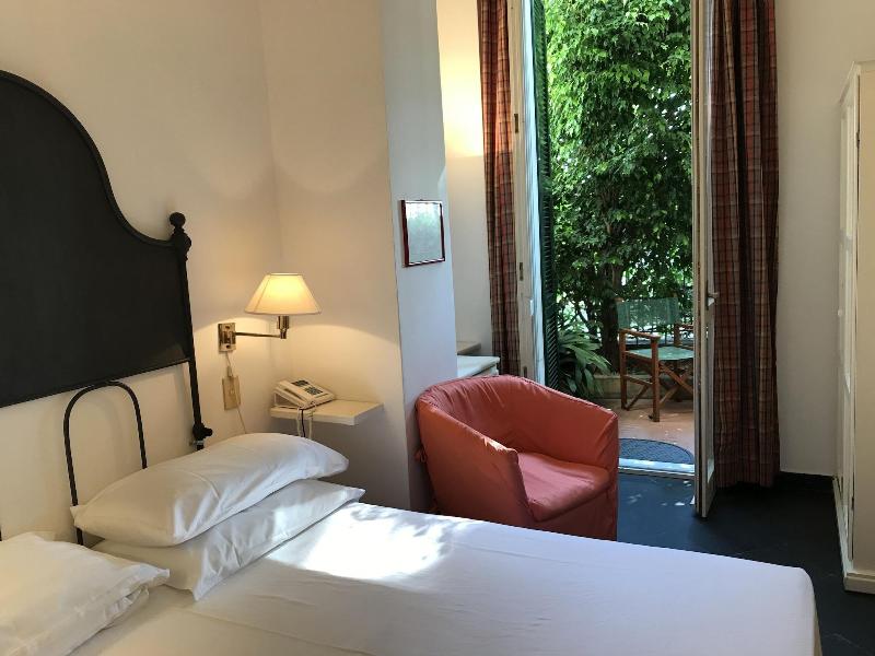 Hotel Beau Rivage - Oda