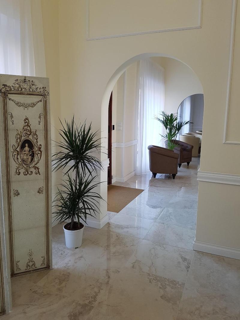 Hotel Regina Margherita - Lobi