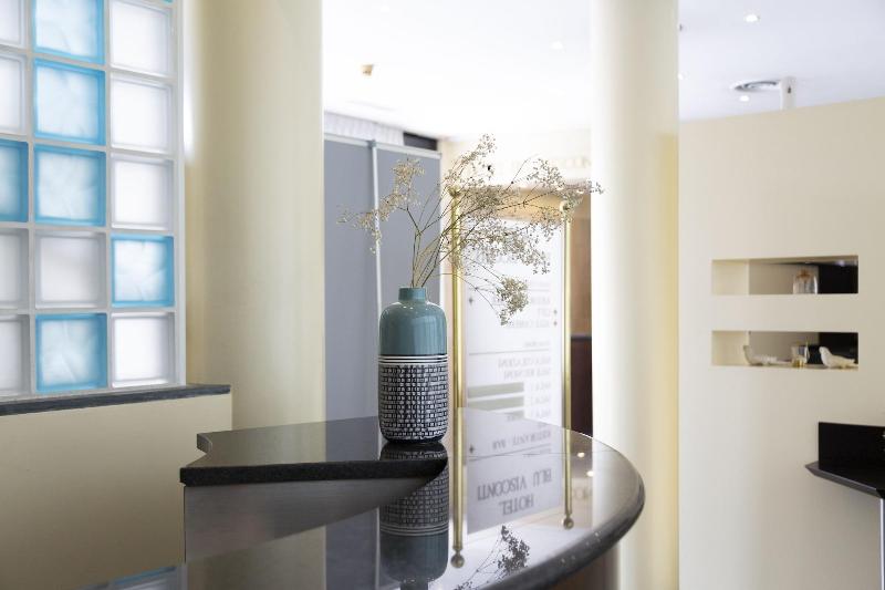 iH Hotels Milano Blu Visconti - Lobi