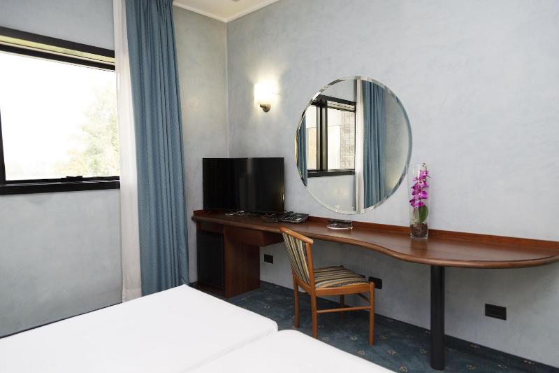 iH Hotels Milano Blu Visconti - Oda