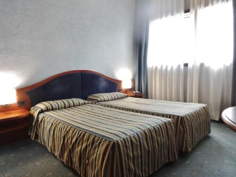 iH Hotels Milano Blu Visconti - Oda