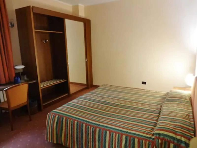 iH Hotels Milano Blu Visconti - Oda