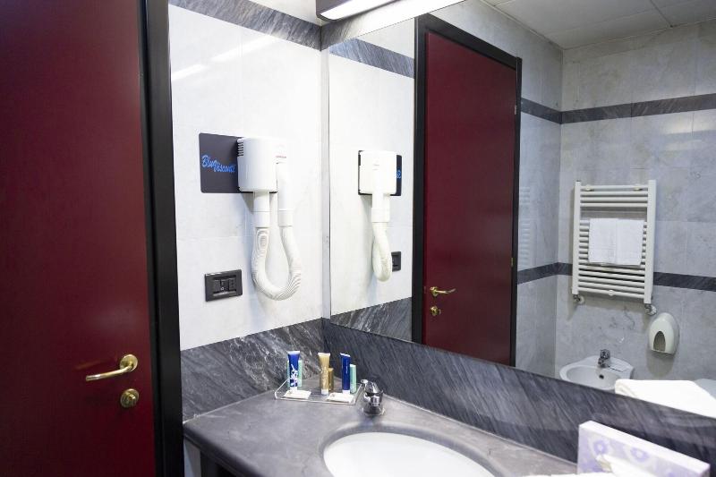 iH Hotels Milano Blu Visconti - Oda