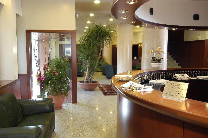 Hotel Excelsior Magenta - Teras