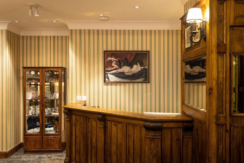 Rokeby Manor - Lobi