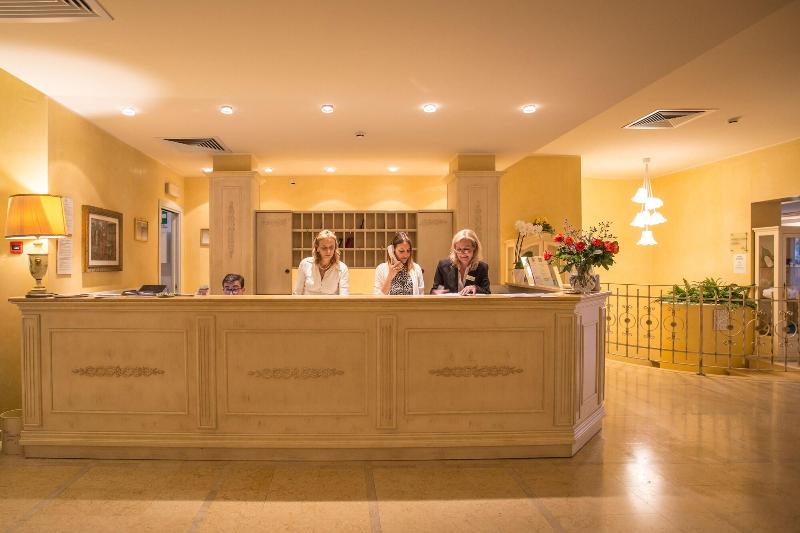 Hotel Spiaggia d'Oro - Charme & Boutique - Lobi