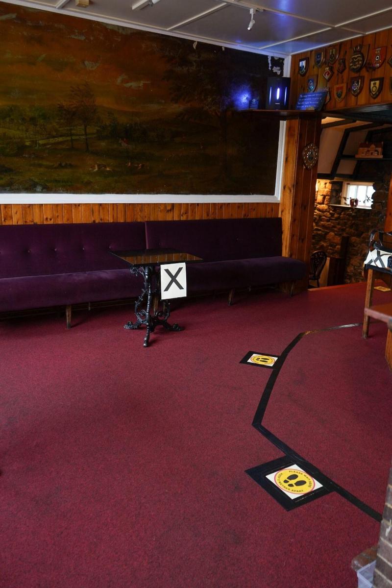 The Fox & Hounds Hotel - Bar